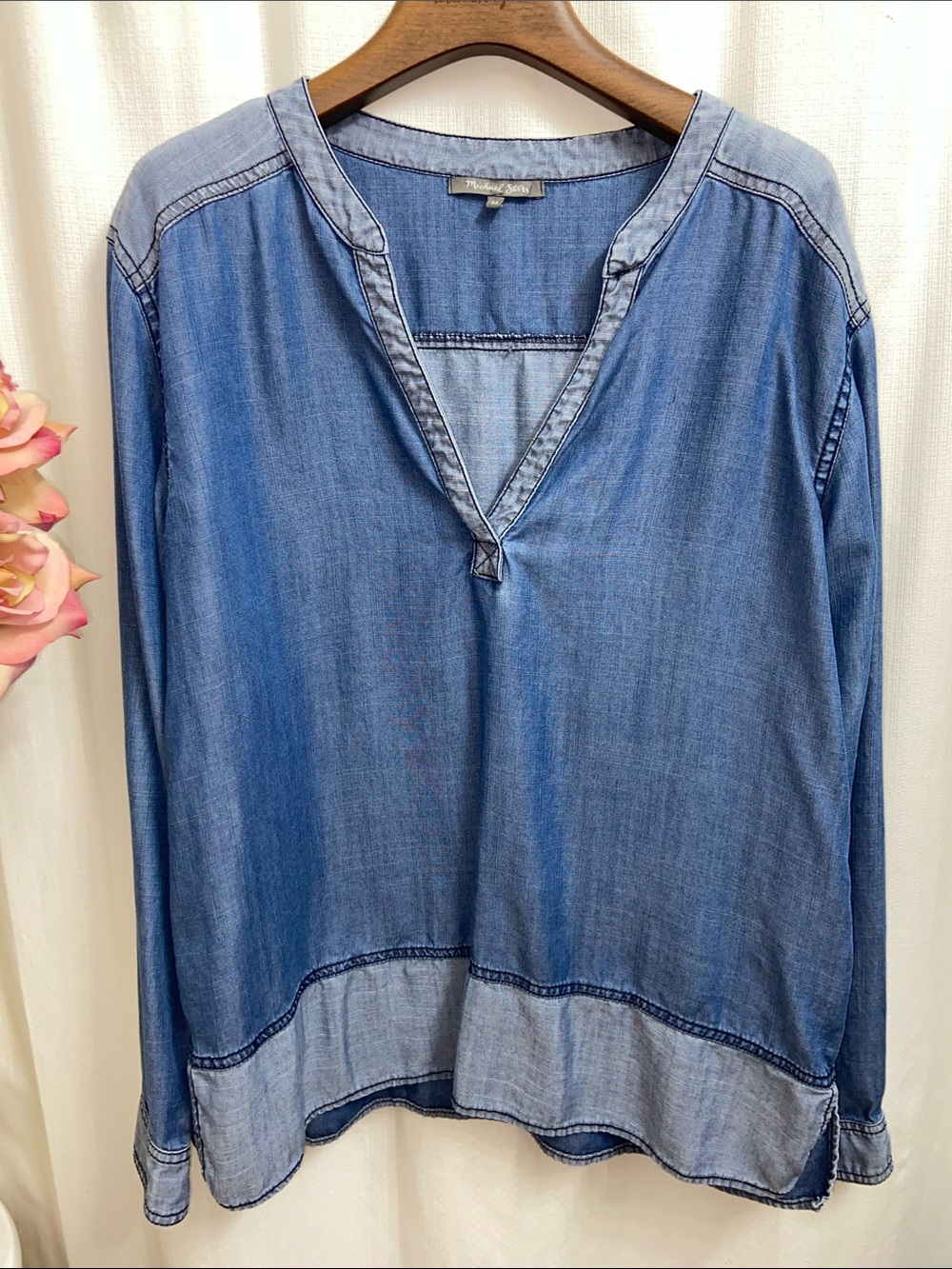 Michael Stars Chambray Denim V-Neck LS Women’s Shirt